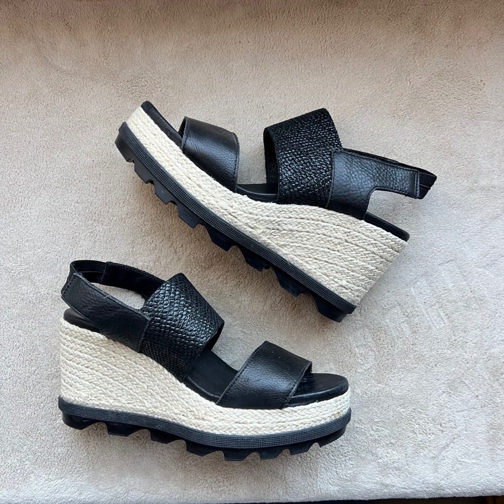 Sorel Joanie II Women 8.5 Slingback Wedge Sandals Black Leather Snake Print‎